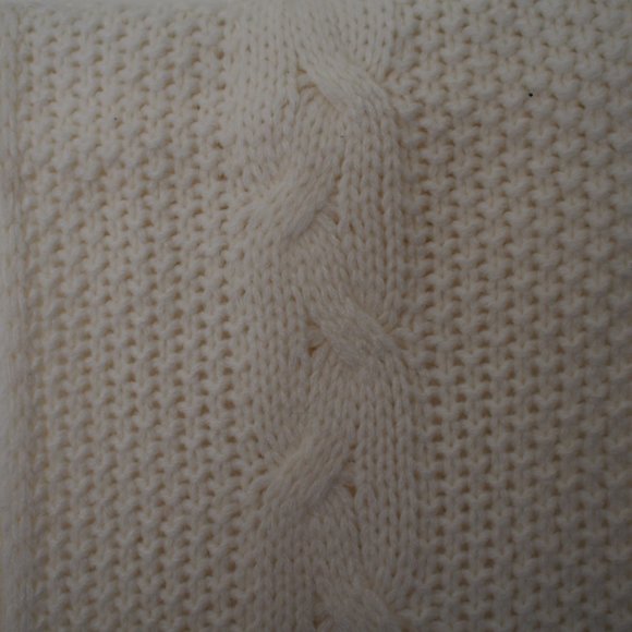 Cream knit scarf NWT - Picture 4 of 4